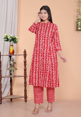 Women's Rayon Floral Printed Mandarin Collar A-Line Kurti with Trousers (Red-M)