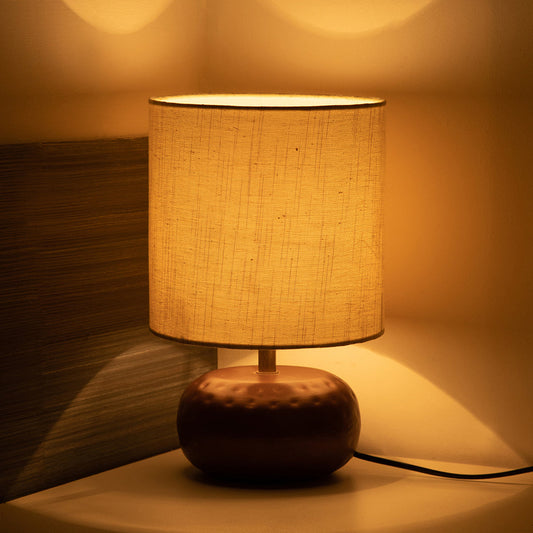 Chestnut Hammered' Decorative Table Lamp (34.3 cm, Iron)