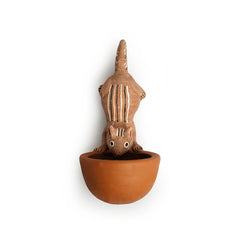 'Squeaking Squirrel' Wall Planter Pot In Terracotta (29 cm, Hand-Painted)