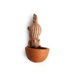 'Squeaking Squirrel' Wall Planter Pot In Terracotta (29 cm, Hand-Painted)