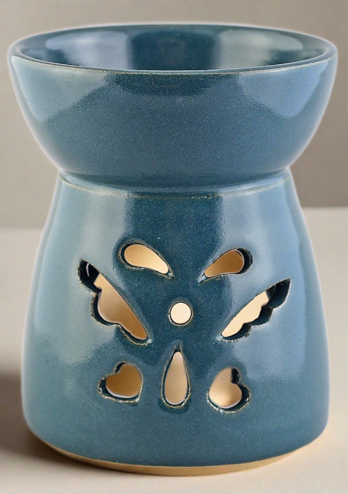 🌌 Twilight Blue Ceramic Diffuser – Handcrafted Elegance for Serene Aromatherapy