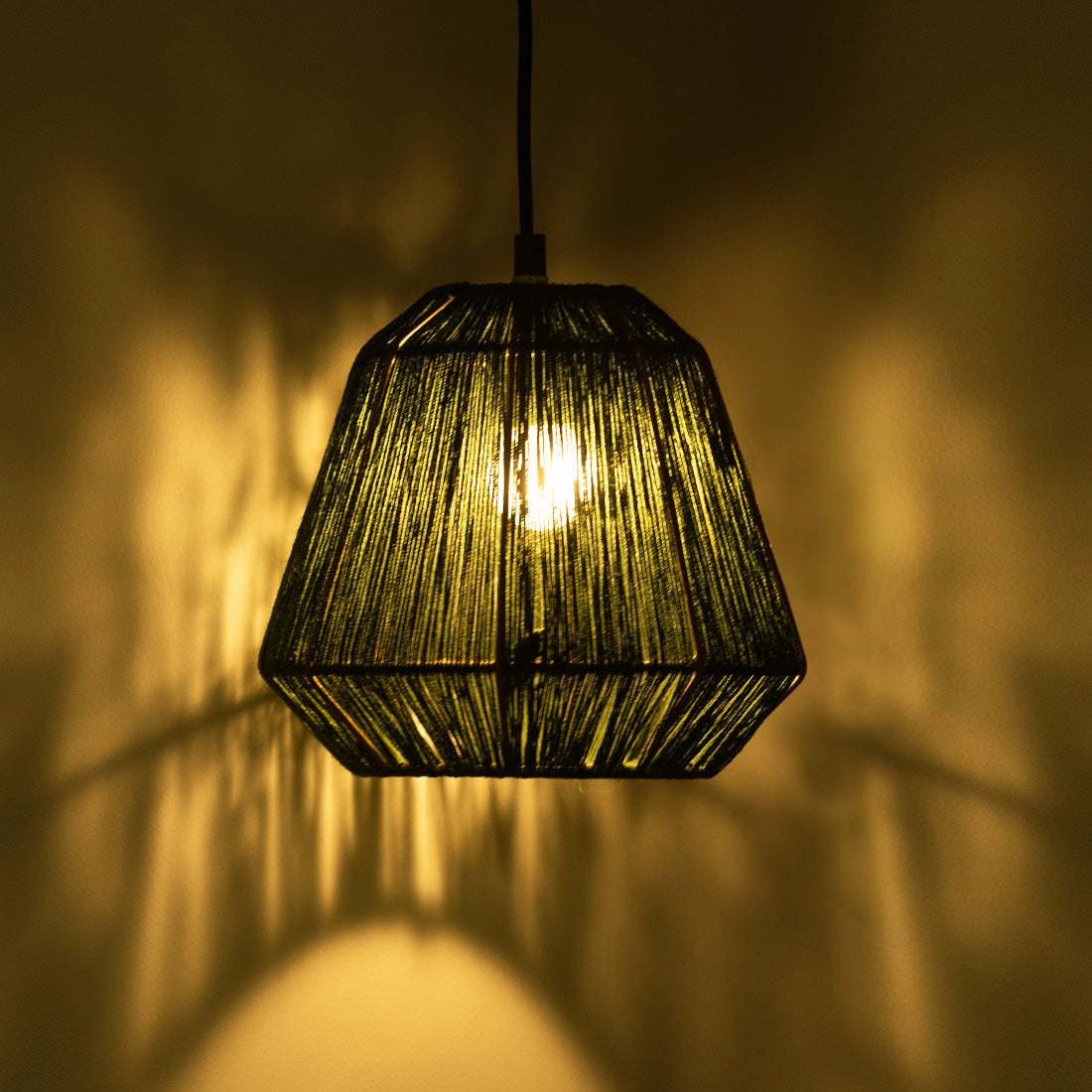 'Jute Gleams' Handwoven Cylindrical Hanging Pendant Lamp In Jute & Iron (22.9 cm)