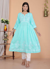 Women's Rayon Embroidered vcut Collar Anarkali Kurti with Pant (Pink)
